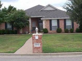 1104 Regina Dr, Hewitt, TX 76643