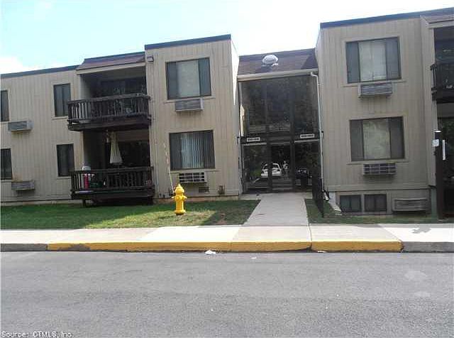 2nd image of 175 Mill Pond Rd Unit 113