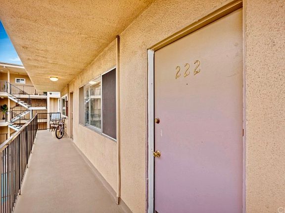 3rd image of 1115 Cordova St APT 222