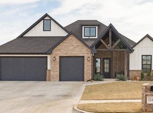 1148 Colonial Ave, Tuttle, OK 73089