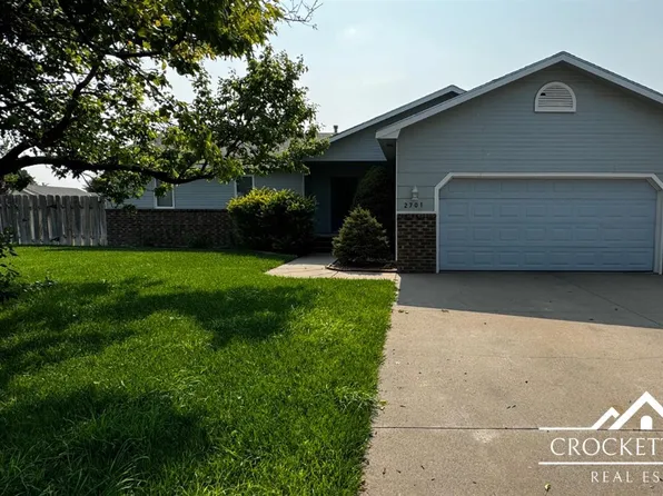 2701 Brandon Ln, Dodge City, KS 67801