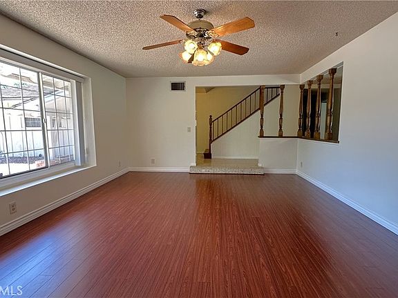 4th image of 10840 Sylvia Ave