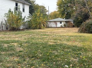 1801 Park St, Hamburg, IA 51640