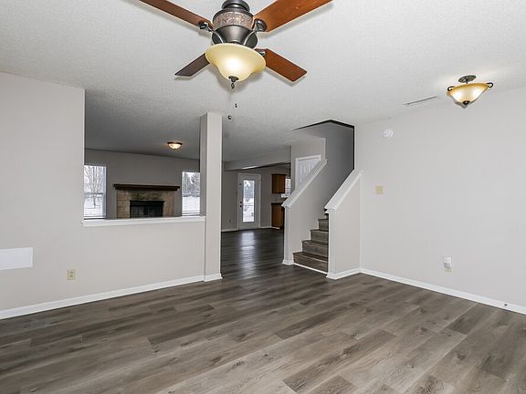 4th image of 1889 Evergold Cir