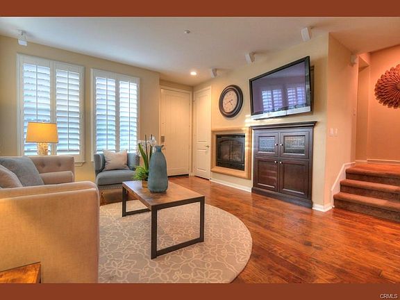 3rd image of 19 Brownstone Way
