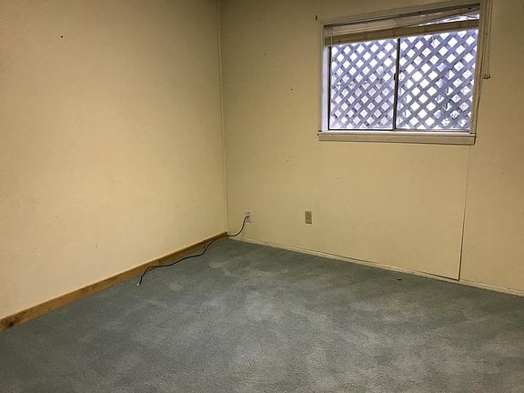 5th image of 2905 SE 5th St