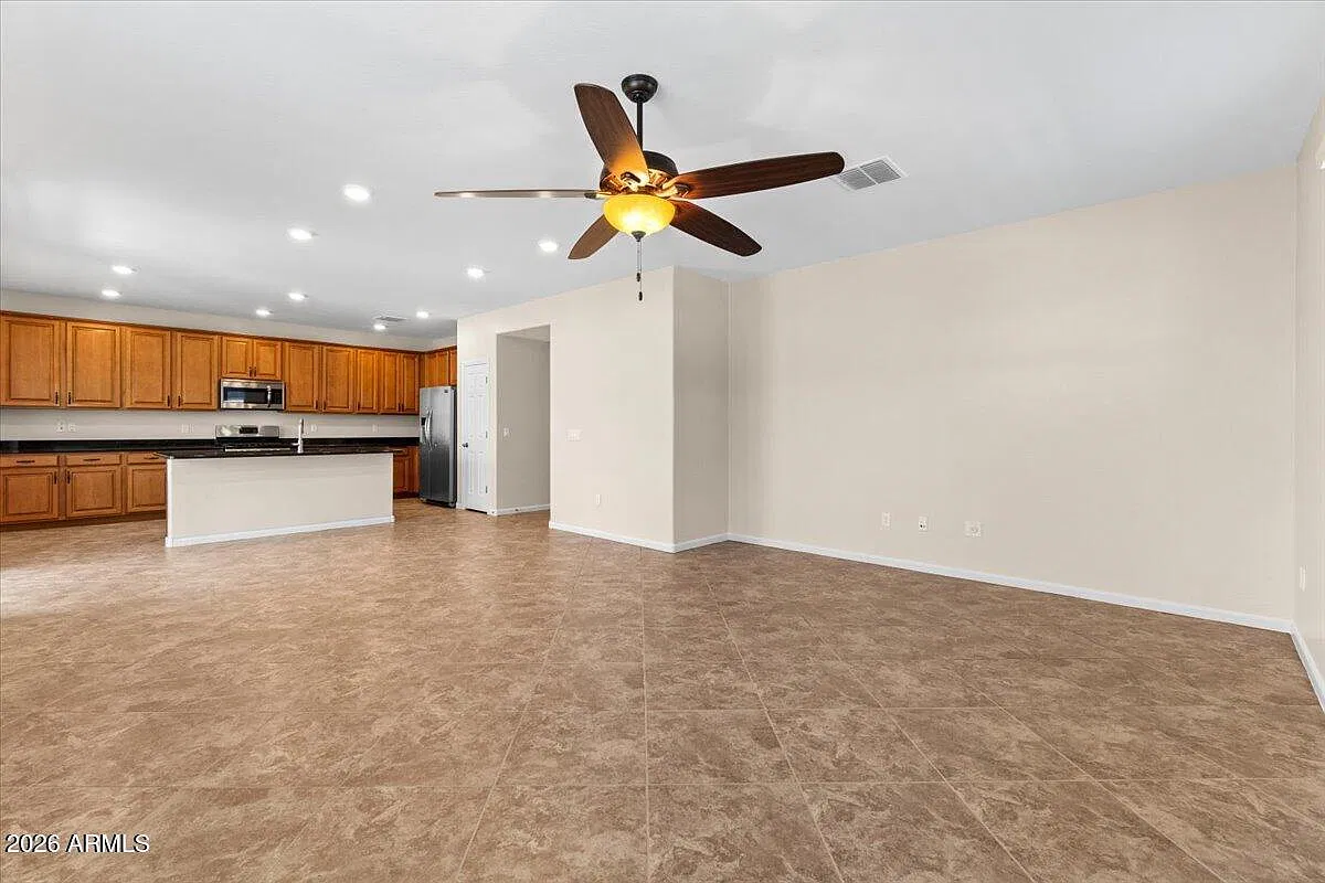 5 bed, 2904 sqft, $3,000 — Photo 1
