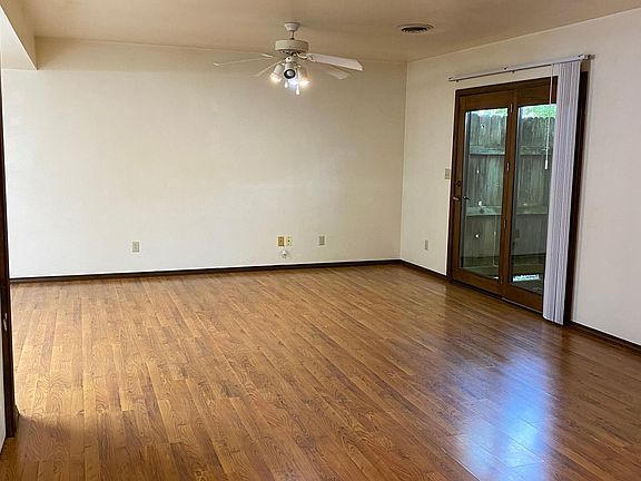 3rd image of 747 E Park St APT G