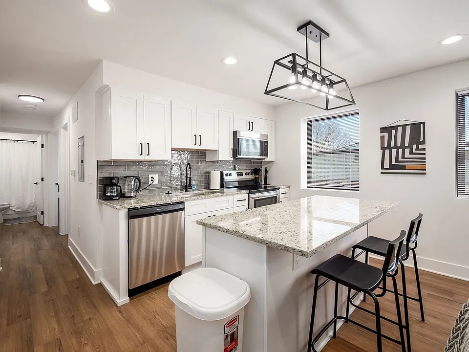 1656 E Livingston Ave #8