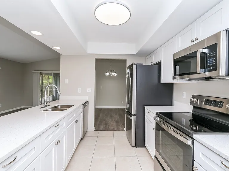 10142 Bannister St — Photo 7
