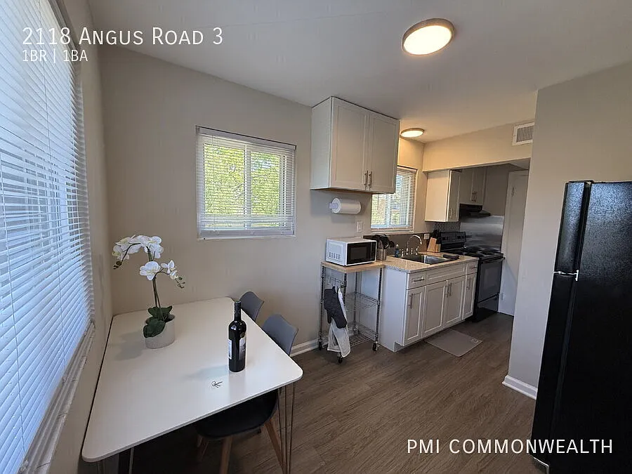 1 Bed / 1 Bath Apartment (Available 11/1/26) — Photo 4