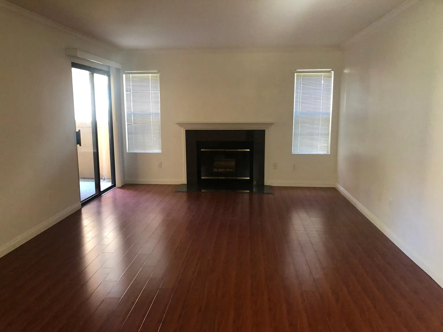 2 bed, 1036 sqft, $2,875 — Photo 1
