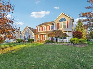 676 Nancy Dr, Aurora, OH 44202