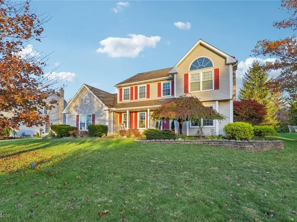 676 Nancy Dr, Aurora, OH 44202