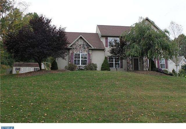 1st image of 4 Forest View Dr
