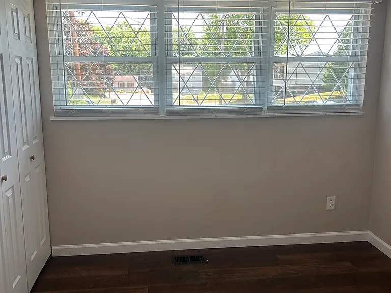 108 Sharbot Ct — Photo 13