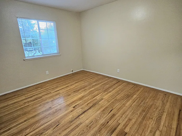 2936 Emerson St #2936 — Photo 8