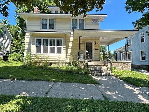 2nd image of 612 Pearl St APT B