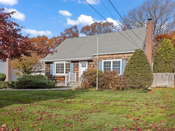 438 2nd Avenue, East Northport, NY 11731