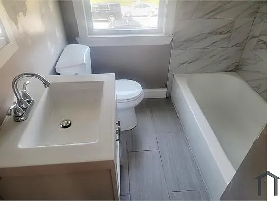 1789 Joan Ave — Photo 10