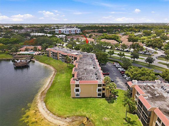 3rd image of 5605 CORAL LAKE DRIVE #105