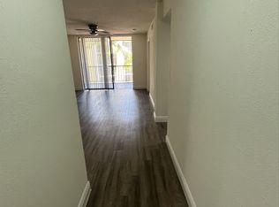 19477 NE 10th Ave, Miami, FL 33179