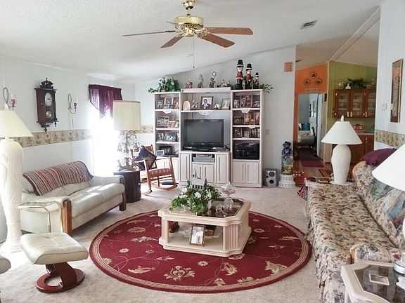 3rd image of 4685 NE 40th Ave