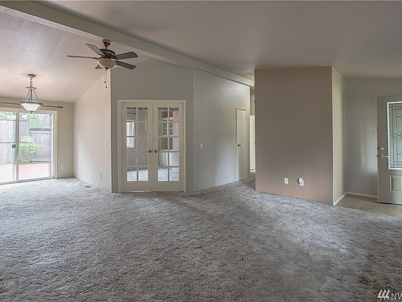 4th image of 6500 Glen Ct SE