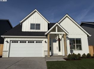 952 NE 17th Ave, Canby, OR 97013