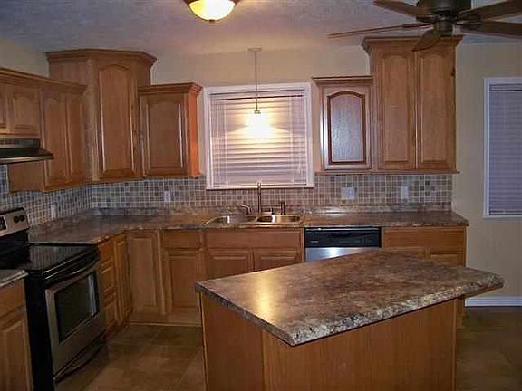 2nd image of 111 31st St
