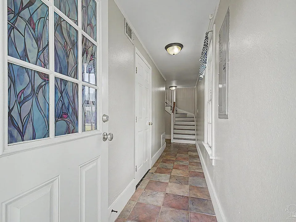 201 W Moreno St