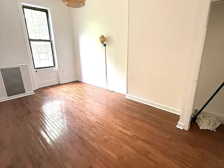 378 Tompkins Ave #1 — Photo 4