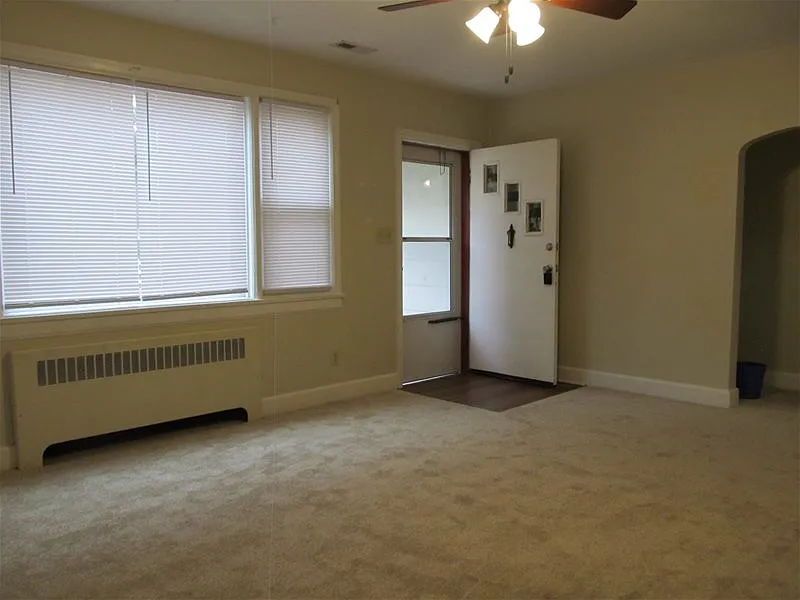 2 bed, 1.0 bath, 850 sqft, $1,100 — Photo 3