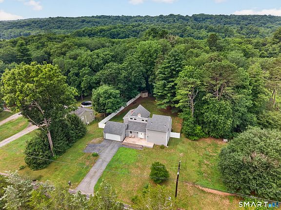 5th image of 212 Cabin Road