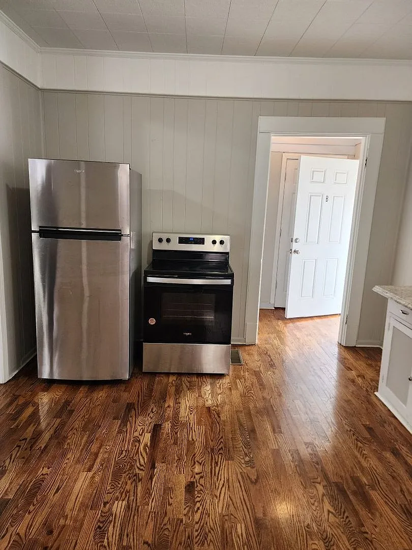 3001 Clark Street — Photo 3