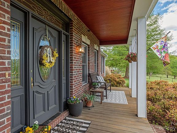 4th image of 56 W Chasis Ct