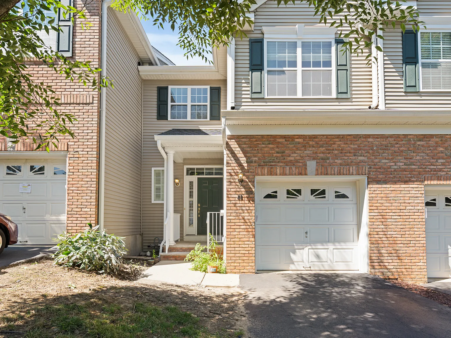 2 bed, 2.5 bath, 1755 sqft, $3,500 — Photo 3