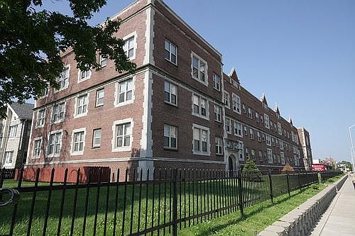 2nd image of 37 E 38th St APT 208