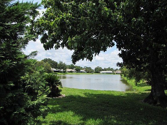 3rd image of 116 Golf Club Dr