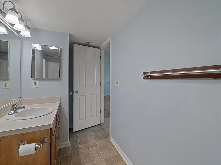 101 Fieldcrest St — Photo 18