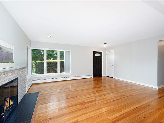 5th image of 7526 W Bloomingdale Ave