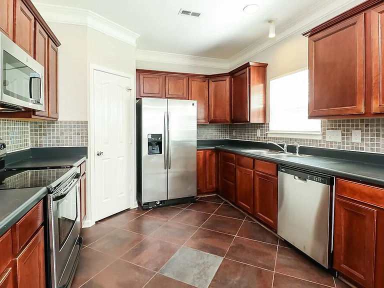 4002 Chimney Wood Trl — Photo 10