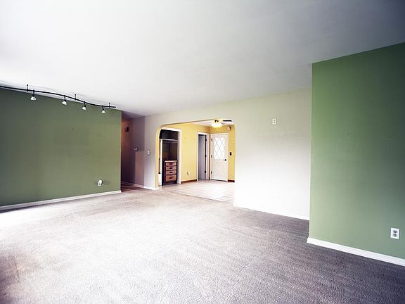 4th image of 26777 Pleasant Pl