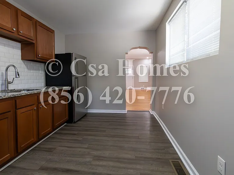 1502 S 9th St — Photo 8