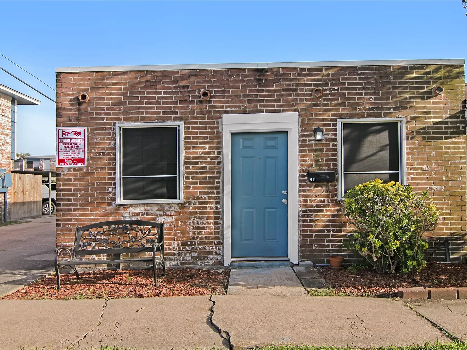 1 bed, 1.0 bath, 680 sqft, $1,050 — Photo 1