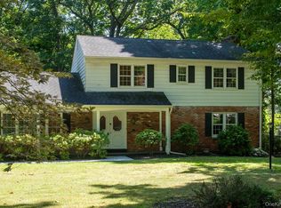 11 Carnelli Court, Poughkeepsie, NY 12603