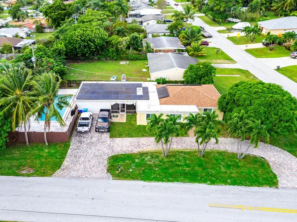 305 SW 3rd Street, Boynton Beach, FL 33435