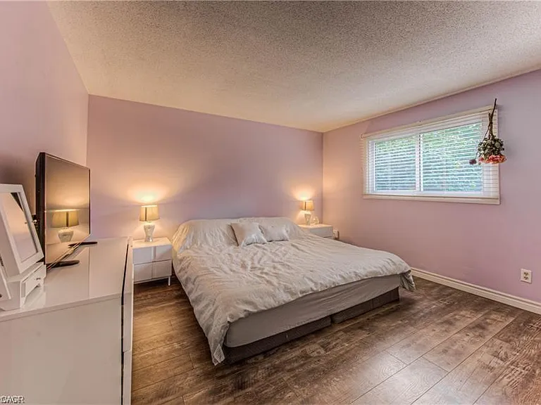 483 Kingscourt Dr #A — Photo 9