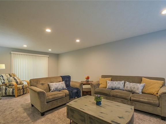 2nd image of 8005 Swallow Dr