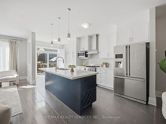 2nd image of 6 Zephyr Rd